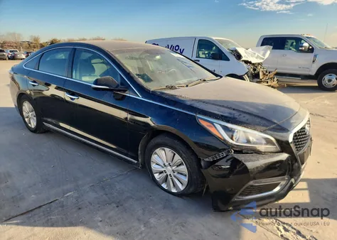 2017 Hyundai Sonata Hybrid z USA, uszkodzony, nr VIN KMHE24L10HA046828